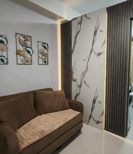 Apartahotel Fame Residences Staycation Manila
